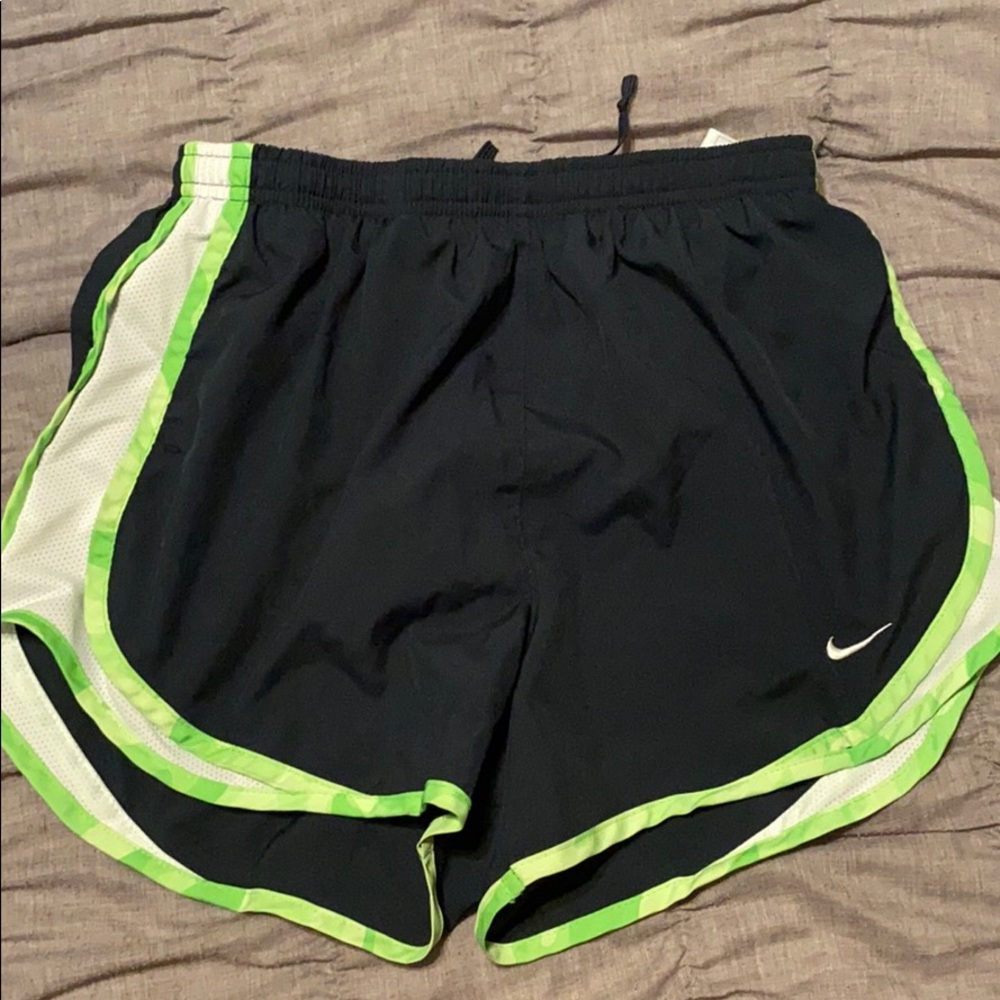 NIKE women’s running shorts